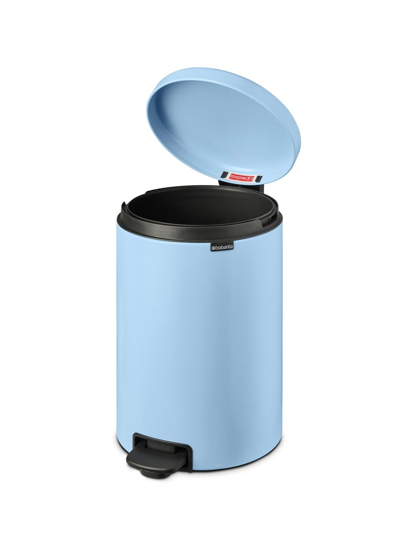 BRABANTIA Soft Closing Pedal Bin 20 litre with Plastic Inner Bucket - pzsku/Z508B34FD6DDB53E0784AZ/45/_/1687251601/f6903b60-520d-4e8c-a9a3-8b3ea2b0538a