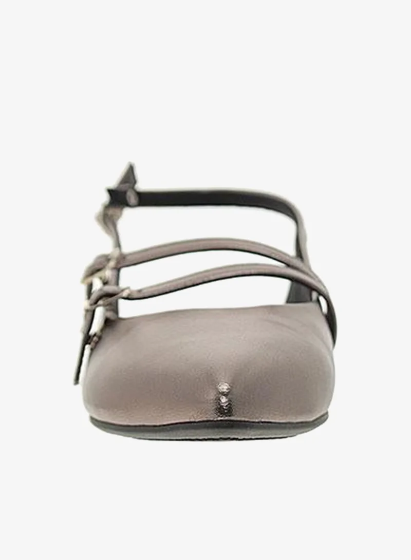 Beira Rio Grey Flat Sandals for Women – Stylish Ladies Flat Sandals & Comfortable Flat Slippers for Women | Best Price UAE