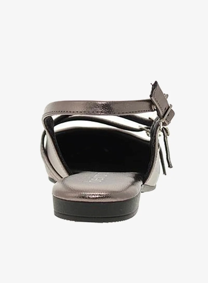 Beira Rio Grey Flat Sandals for Women – Stylish Ladies Flat Sandals & Comfortable Flat Slippers for Women | Best Price UAE