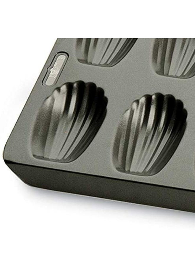 Chicago Metallic Madeleine Pan