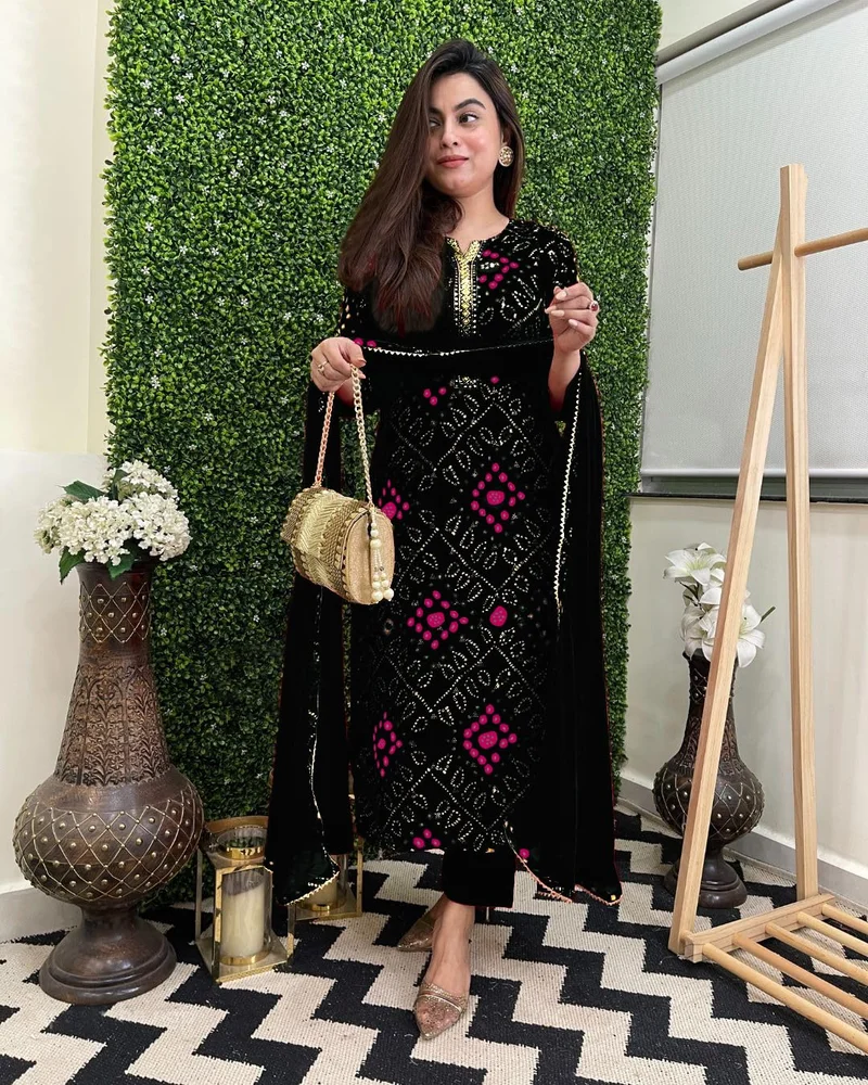 GoSriKi كورتا مطبوعة بنظام الرايون النسائي مع بنطال ودوباتا بلاك