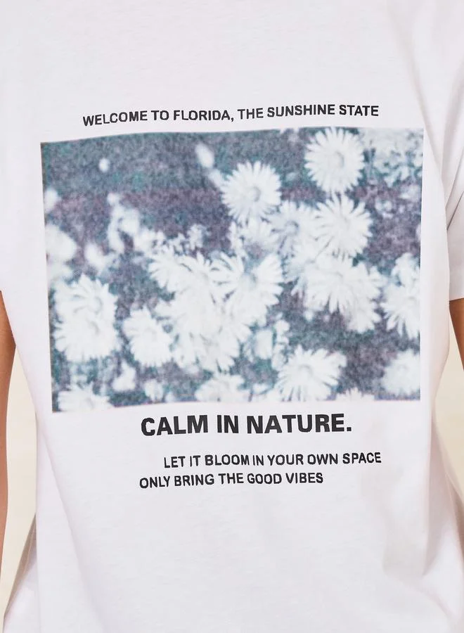 ستايلي Regular Fit Calm in Nature Graphic Drop Shoulder T-Shirt