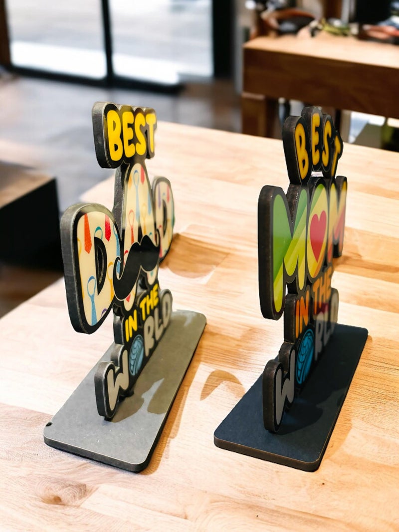 WARMINGO DE Best Mom & Dad In The World Wooden Trophy Combo | Best Gift For Mother Father Wedding Anniversary | Mothers Fathers Day Gift Multicolor (6 x 5.5 Inches Each) - Image 2
