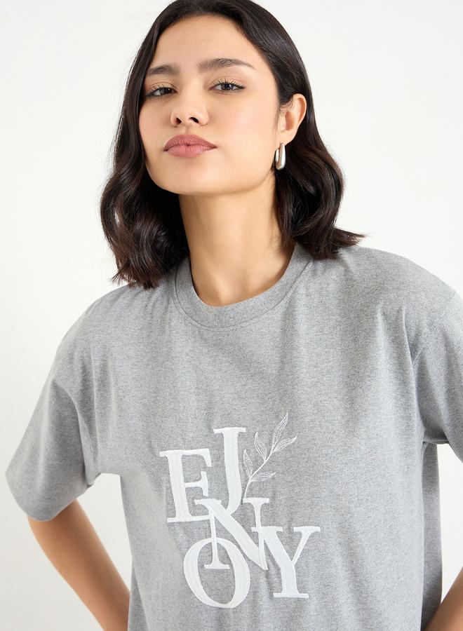 Styli Boxy Embroidered T-Shirt with Dropped Shoulder - Image 4