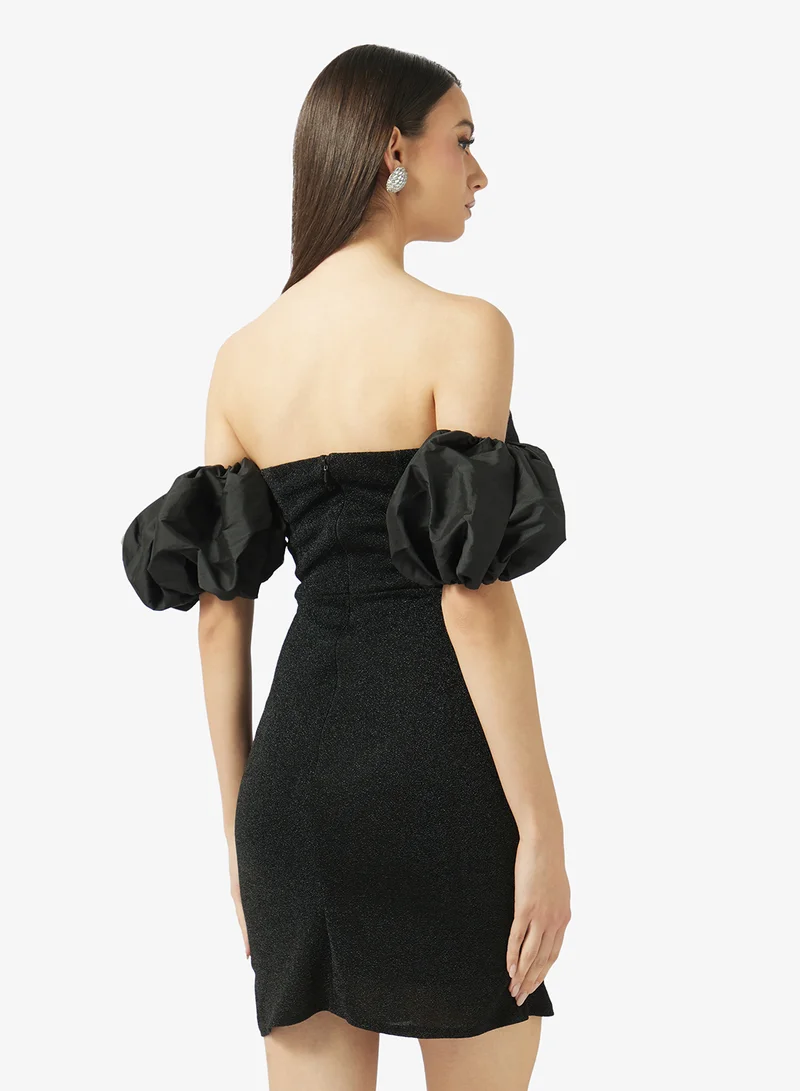 رينيه فستان قصير ضيق بأكمام منفوشة مكشوف الأكتاف