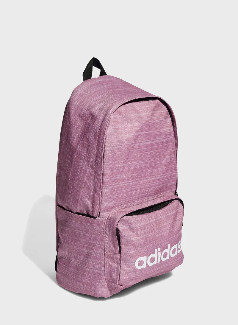 adidas شنطة ظهر بتصميم كلاسيكي