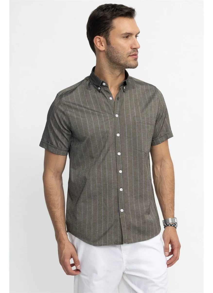 تودورس Classic Fit Button Collar Short Sleeve Striped Cotton Shirt