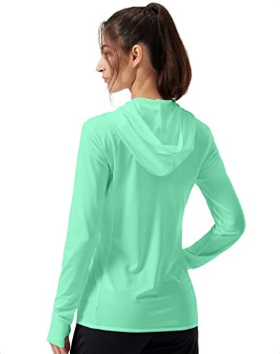 Soothfeel سترة هودي للنساء لحماية من الشمس UPF 50+ خفيفة الوزن بأكمام طويلة مع جيب للتنزه في الهواء الطلق باللون الأخضر الفاتح M - Image 2