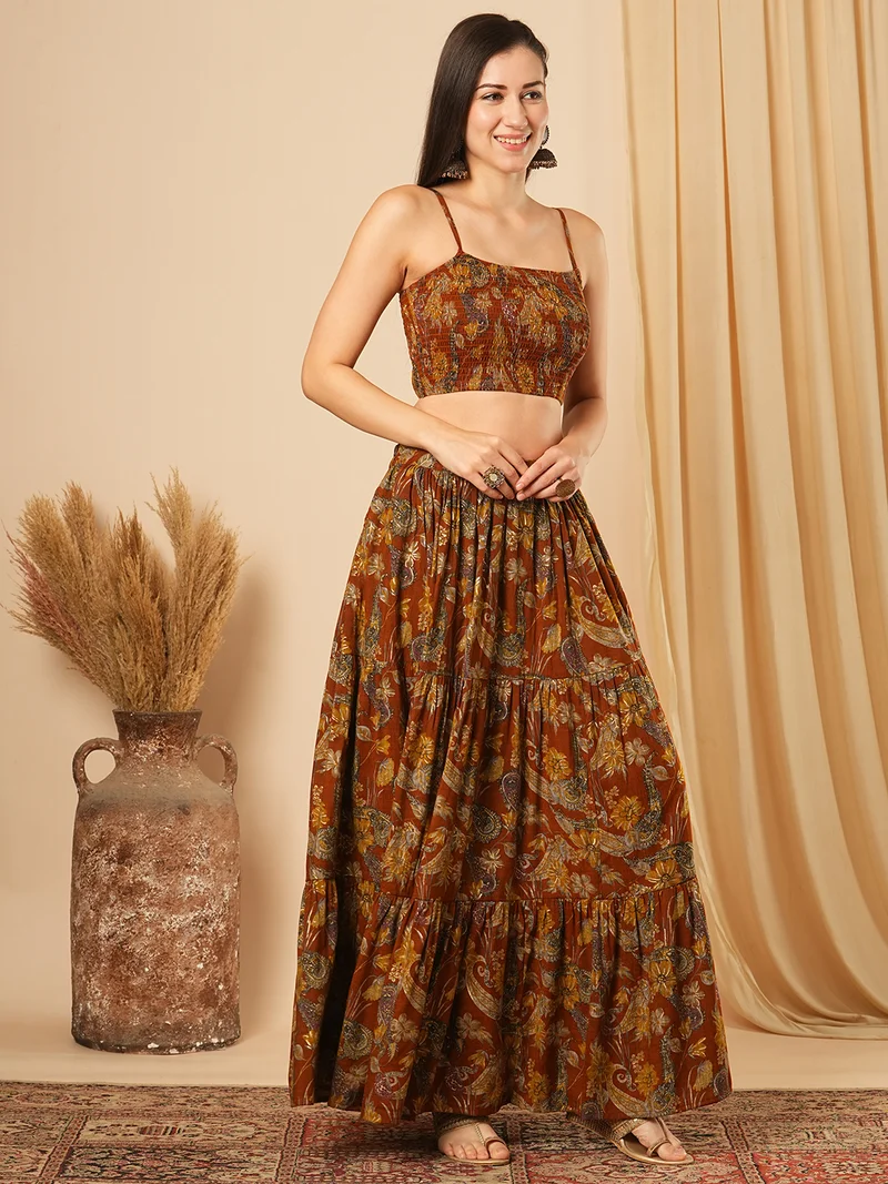 جلو باص Women Printed Top With Skirt Co-Ords