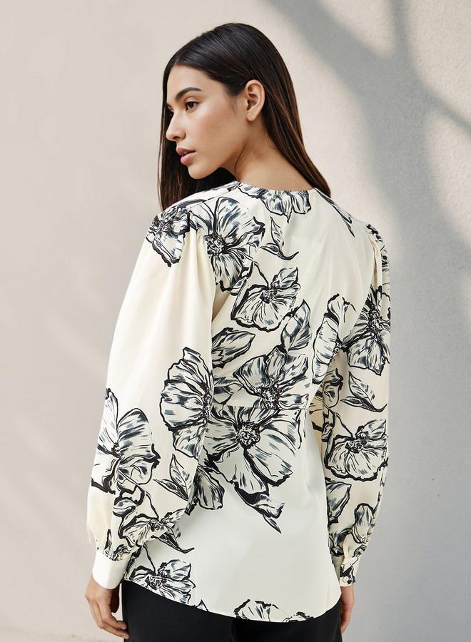 ايكونيك بلوزة ملفوفة بطبعة زهور بقصة مريحة أيقونية - Image 3