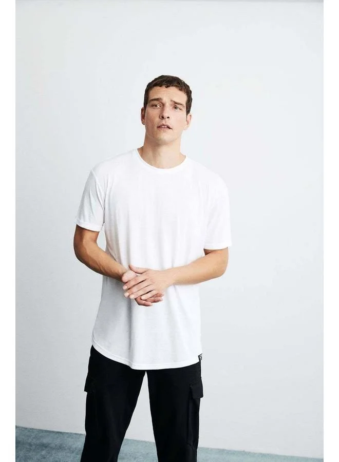 GRIMELANGE Oscar Men's 100% Organic Cotton Comfort Fit Long Draped Fabric White T-Shirt
