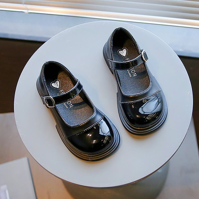Girls Princess Shoes 2025 New Spring Shoes Soft Sole Black and White Color Matching Baby Mary Jane Shoes Children''s Leather Shoes - Image 1