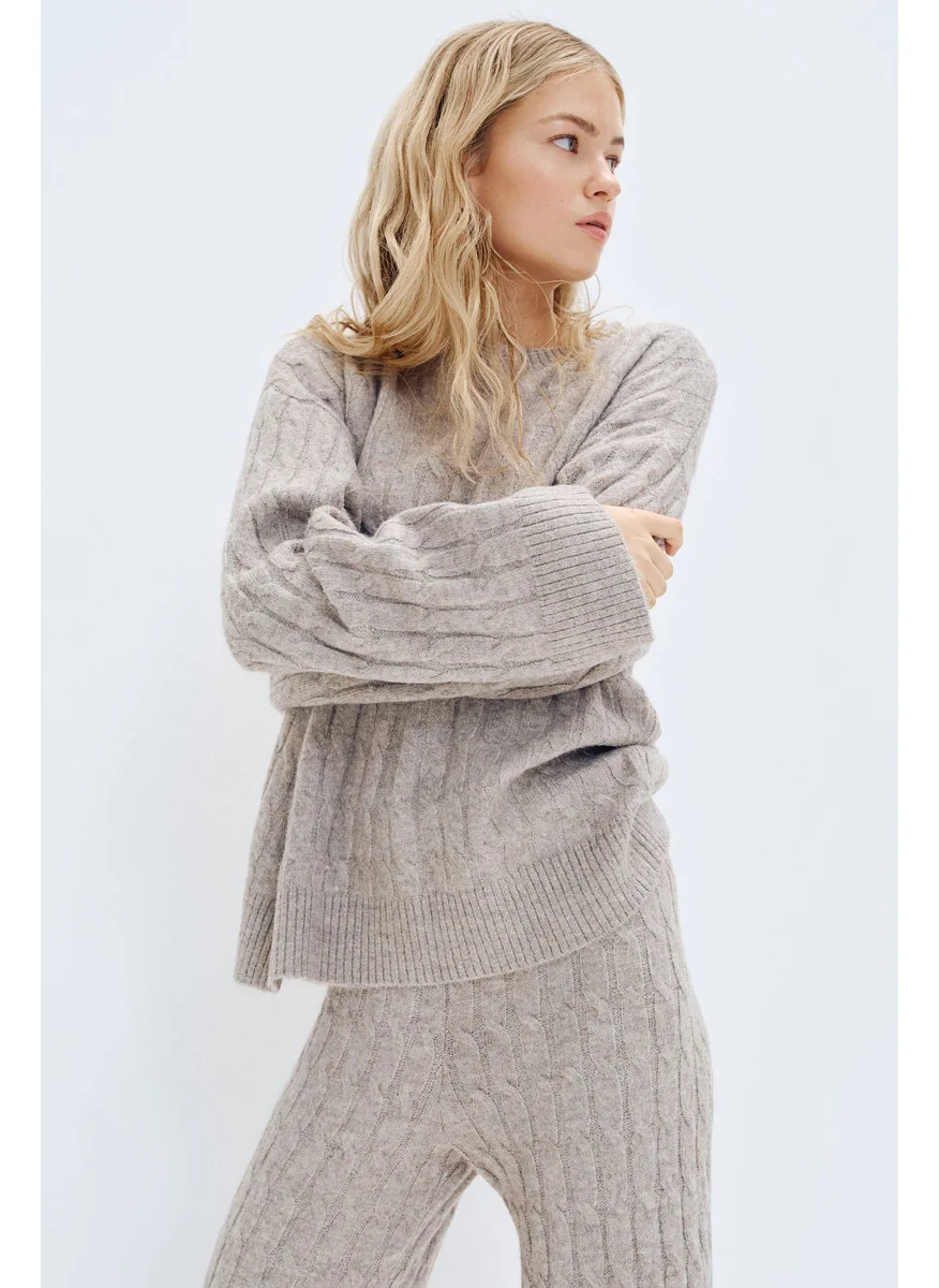 اتش اند ام Cable-Knit Jumper