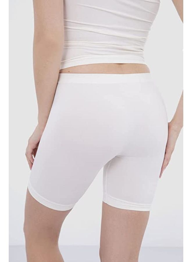 Carina Lycra shorts with elastic above the knee and a mid-rise waist, off white colour - Image 3