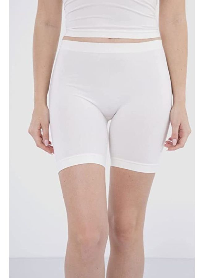 Carina Lycra shorts with elastic above the knee and a mid-rise waist, off white colour - Image 2
