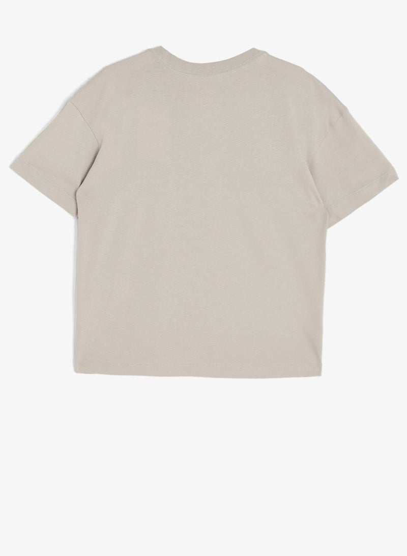Nike Youth Nsw Older Futura Logo T-Shirt - Image 2