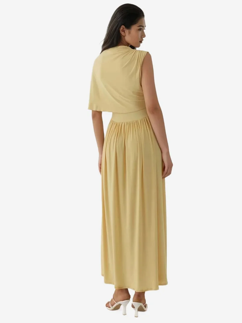 زوبعة فستان ماكسي بياقة غير متماثلة وكتف مكشوف