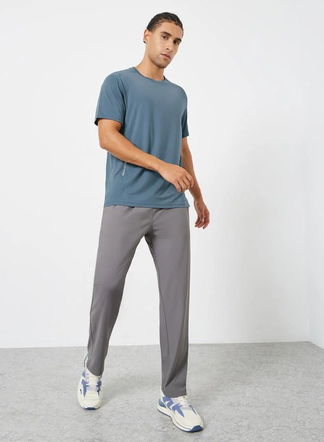 ستايلي اكتيف تيشيرت رياضي بقصة عادية سريع الجفاف بنسيج مميز