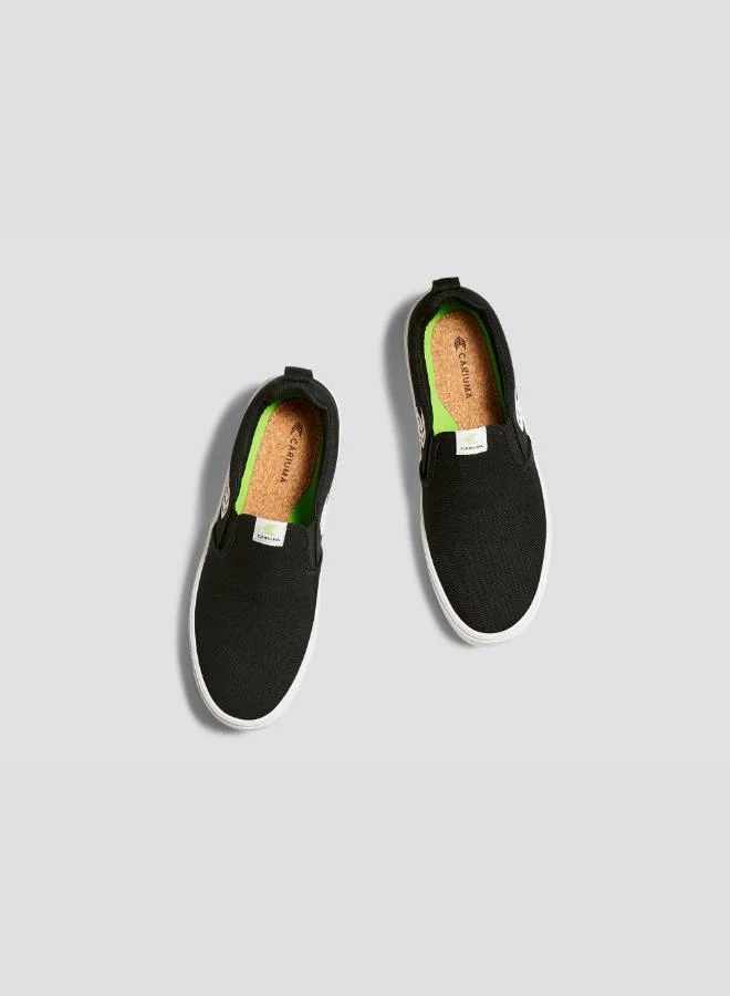Cariuma SLIP-ON Black Canvas Off-White Logo