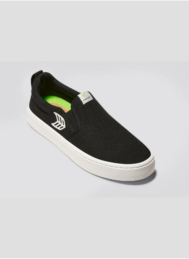 Cariuma SLIP-ON Black Canvas Off-White Logo