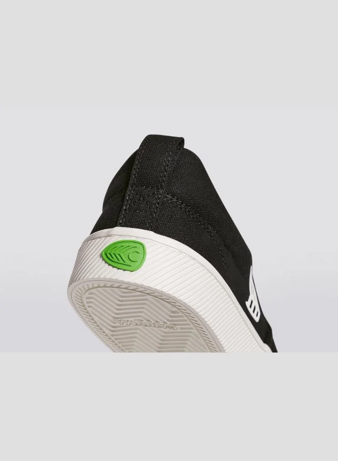 Cariuma SLIP-ON Black Canvas Off-White Logo