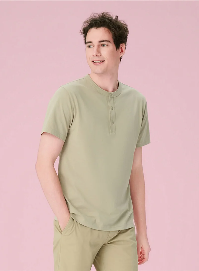 GIORDANO  Men’s Slim Henley Short-Sleeve Button Front Tee for Men | Best Price UAE