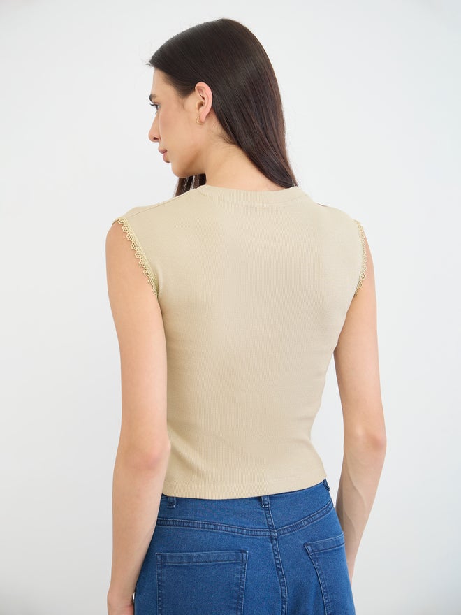 Styli Beige Slogan Print Color Block Tank Top with Lace Trim - Image 5