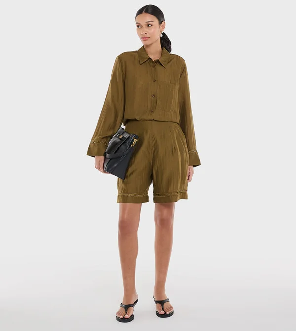 بي سي بي جي BCBG Slub Solid Shorts With Lace