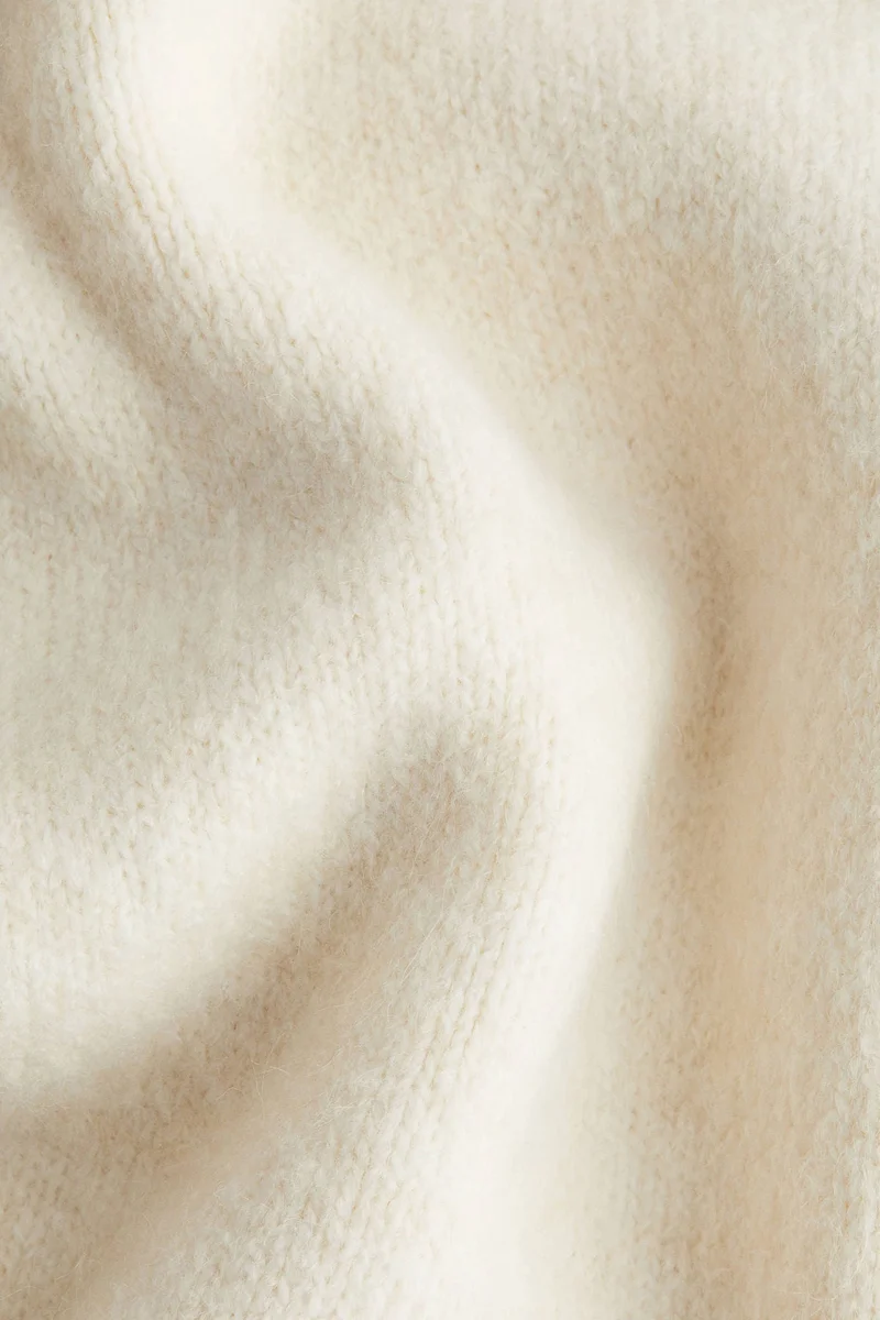 اتش اند ام كنزة بياقة