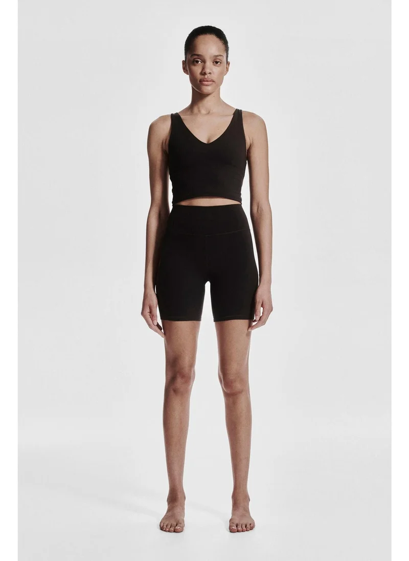 اتش اند ام Sports cycling shorts with SoftMove™ Lycra®