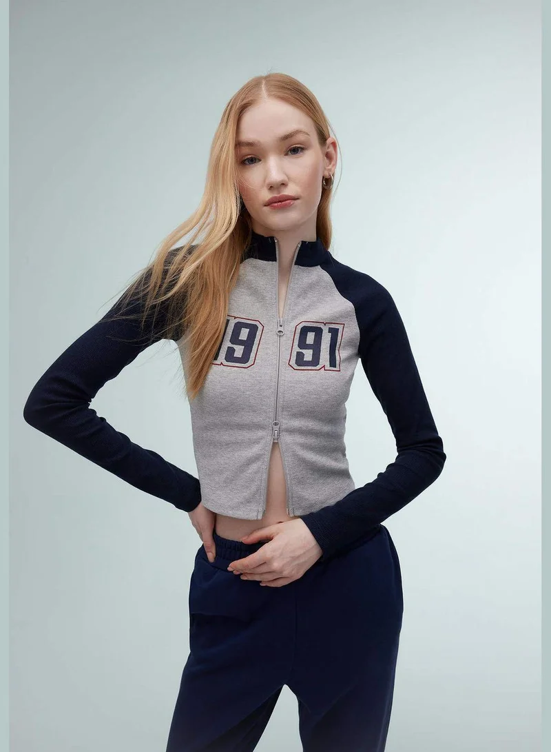 ديفاكتو Slim Fit Crew Neck Camisole Cardigan