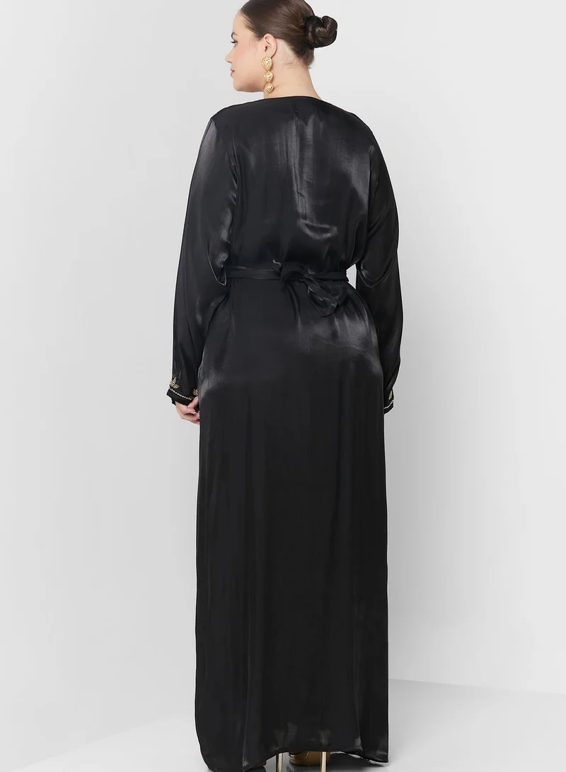 Hayas Closet Curve Embellished Belted Jalabiya