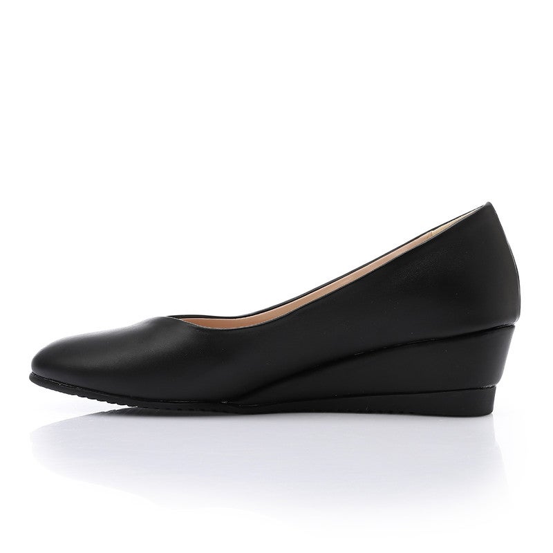 Ice Club Women’s Fashion Flat Shoes with Simple Design Suitable for Everyday Casual and Office Outfits - Image 4