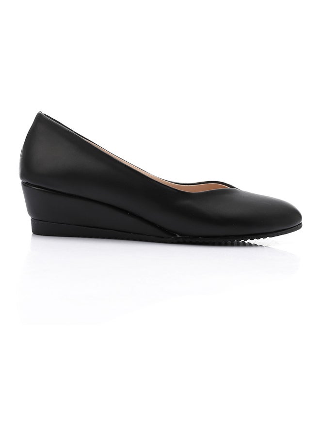 Ice Club Women’s Fashion Flat Shoes with Simple Design Suitable for Everyday Casual and Office Outfits - Image 2