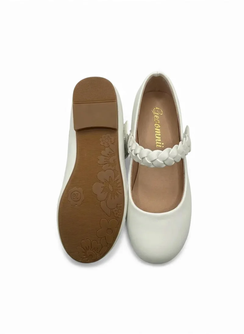 Geoomnii  Junior Girls’ Closed Flat Shoes – Comfortable, Lightweight & Everyday Wear for Women | Best Price UAE