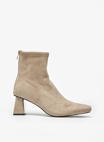 فلورا بيلا من شو إكسبرس Womens Solid Boots With Flared Heels And Zip Closure By Shoexpress