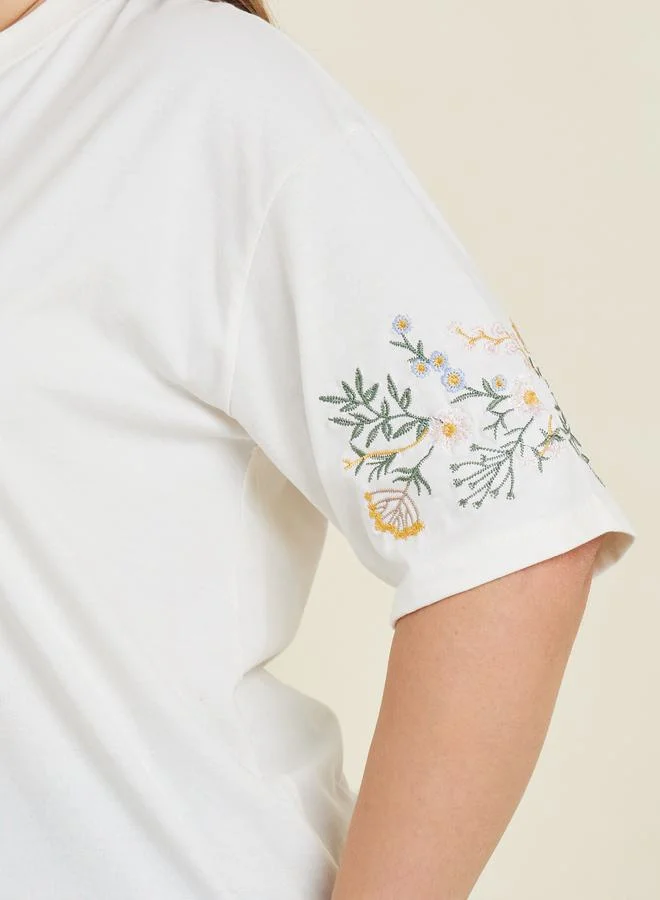 Styli Plus Embroidered Round Neck Oversized T-Shirt