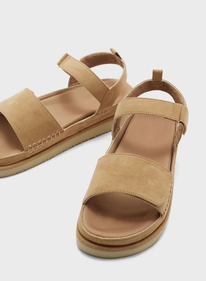 Truffle Flatform Sporty Casual Sandal