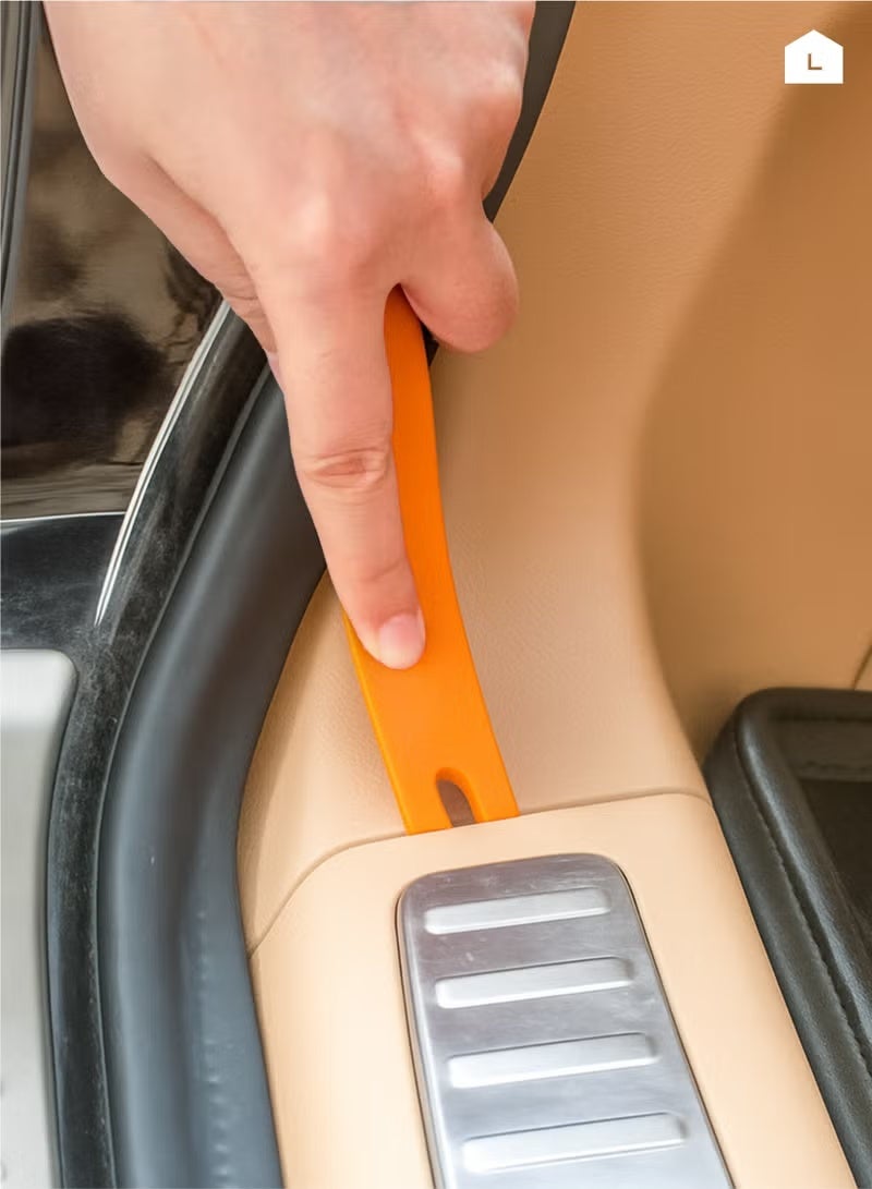 Four Piece Set Of Car Modification Tools - Image 4