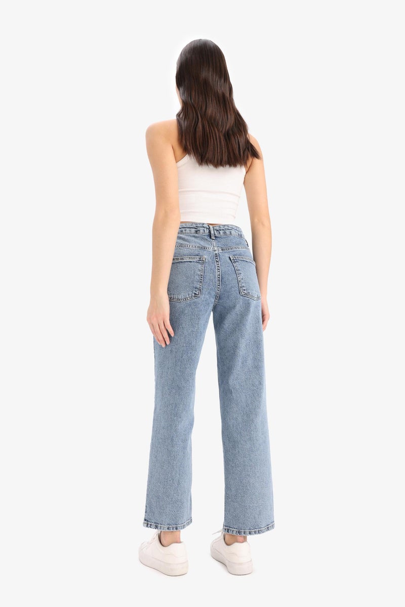 DeFacto Woman Comfort Straight Fit High Waist Ankle Length Washed Jeans  - Image 3