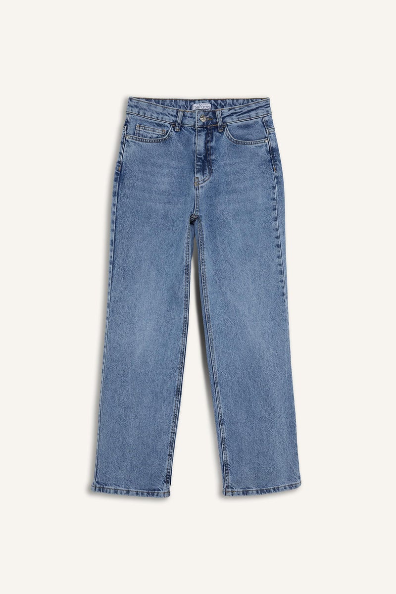 DeFacto Woman Comfort Straight Fit High Waist Ankle Length Washed Jeans  - Image 5