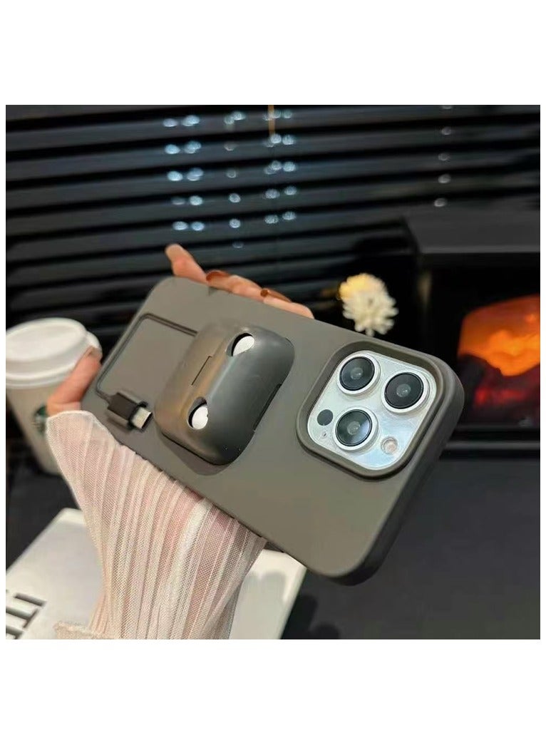 بلو فاير جراب مدمج 2 في 1 لهاتف iPhone 16 Pro Max مع مساحة تخزين لسماعات AirPods 3/4 – غطاء واقٍ من السيليكون و TPU مقاوم للماء والصدمات مع دعم الشحن اللاسلكي، تصميم نحيف صديق للبيئة مضاد للخدوش، غطاء أنيق ومتين مع مكان مدمج للسماعات، إكسسوار متعدد الوظائف عصري لمستخدمي iPhone 16 Pro Max من Apple - Image 2