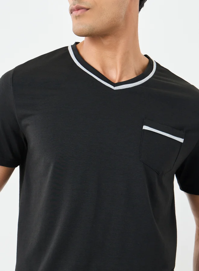 Styli Styli Men Black V Neck T-Shirt and Piping Detail Shorts Set