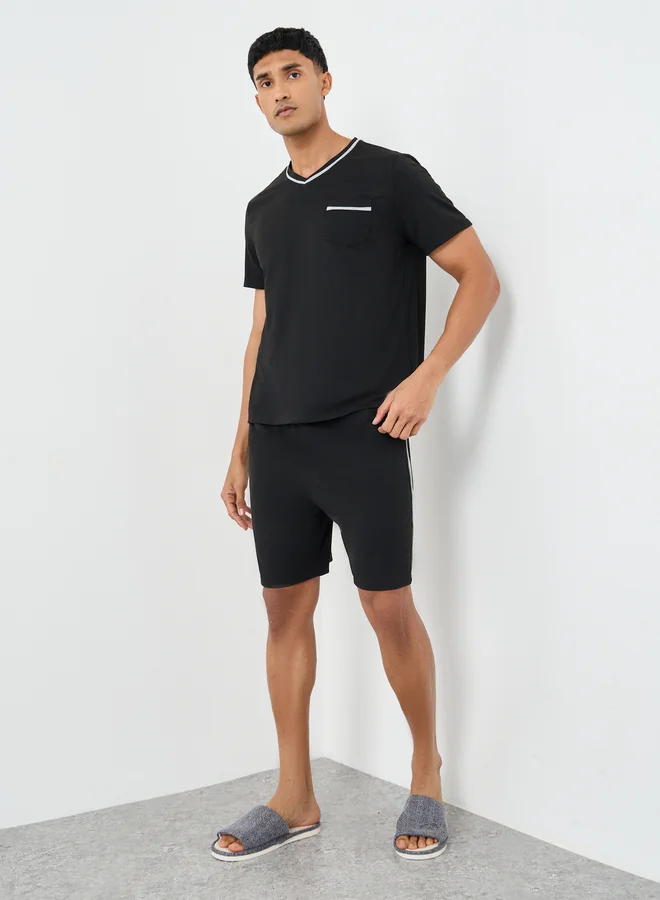 Styli Styli Men Black V Neck T-Shirt and Piping Detail Shorts Set