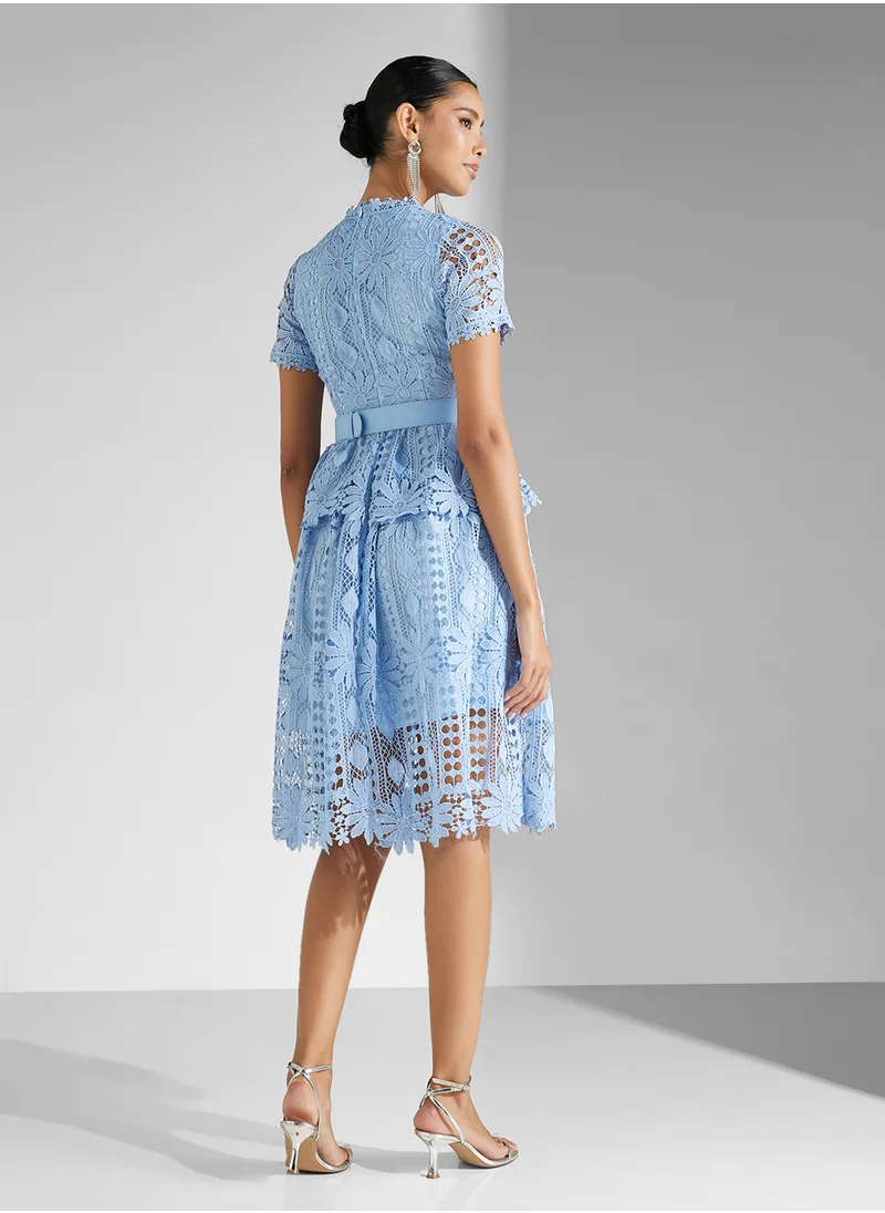 جينجر بوتيك Lace Belted Midi Dress