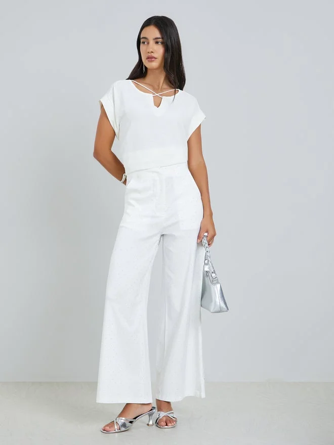 Styli Styli White Crisscross Neck Blouse