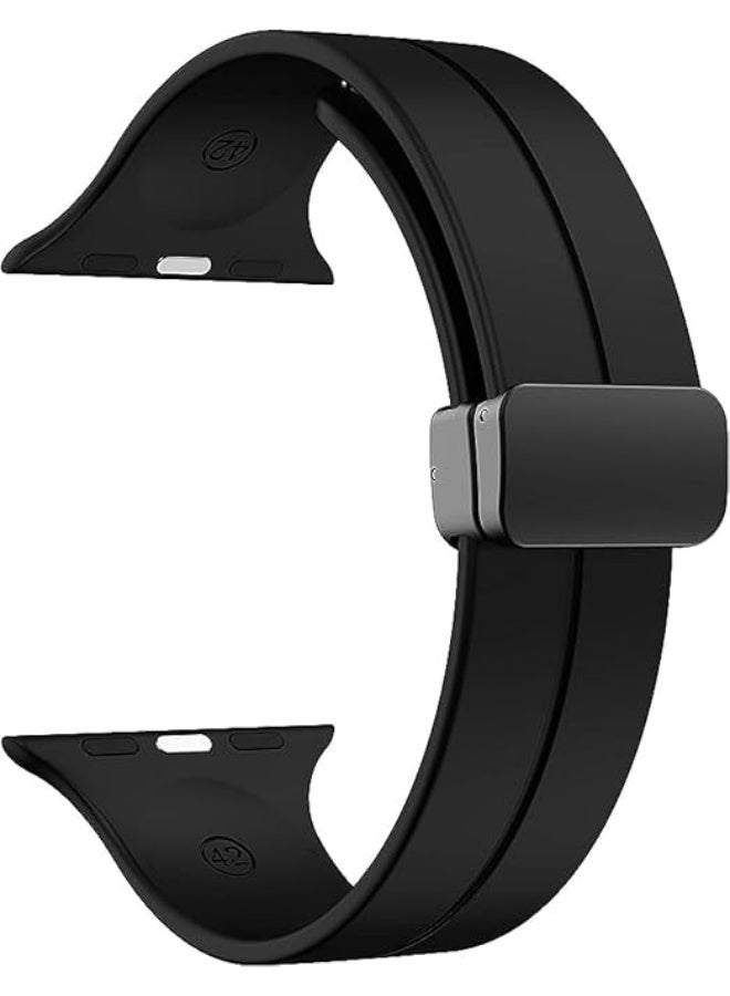 سوار رياضي مغناطيسي من السيليكون لساعة أبل مقاس 42 ملم، 41 ملم، 40 ملم، و38 ملم - اسود - Image 2