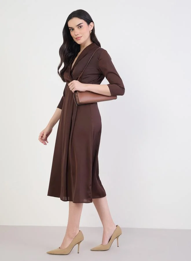 ستايلي فستان ميدي بأكمام ثلاثة أرباع وحافة واسعة