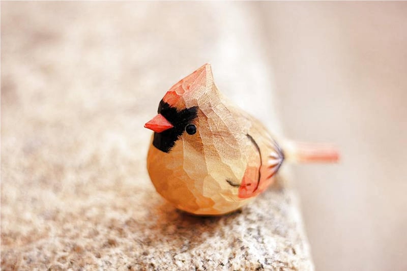 INF-STAR Handcrafted Red Cardinal Figurine â€“ Small Wooden Christmas Female Red Bird Statue Decor for Shelf, Desk, or Mantel â€“ Eco-Friendly for Women & Collectors - Image 4