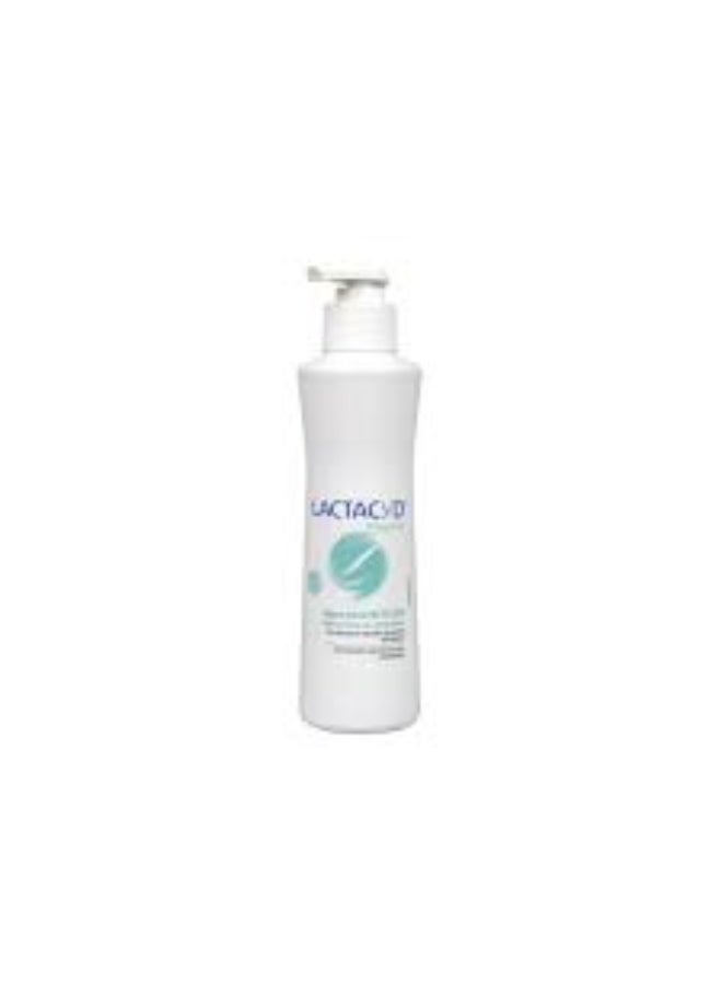 Lactacyd Pharma Antibacterial Intimate Hygiene Wash 250ml - Image 1